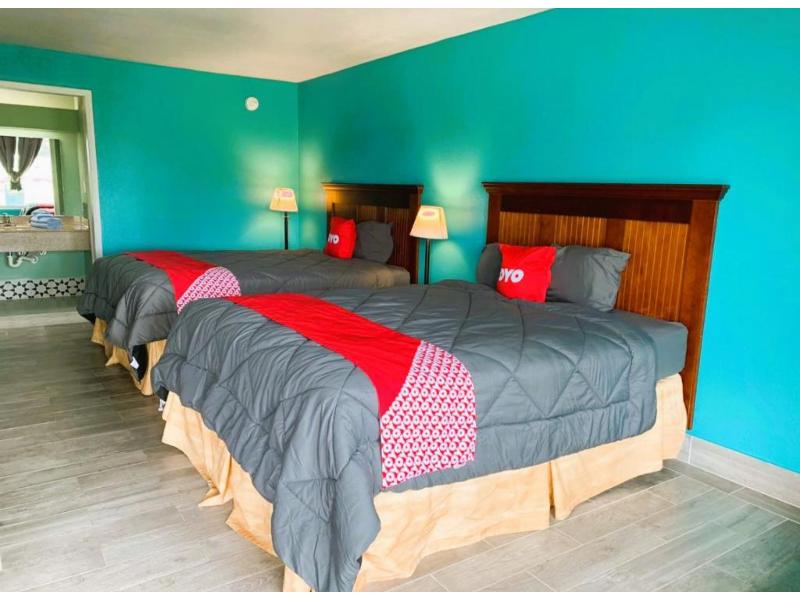 OYO Hotel Dundee By Crystal Lake image