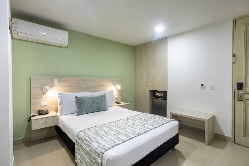 Hotel Suite Comfort image