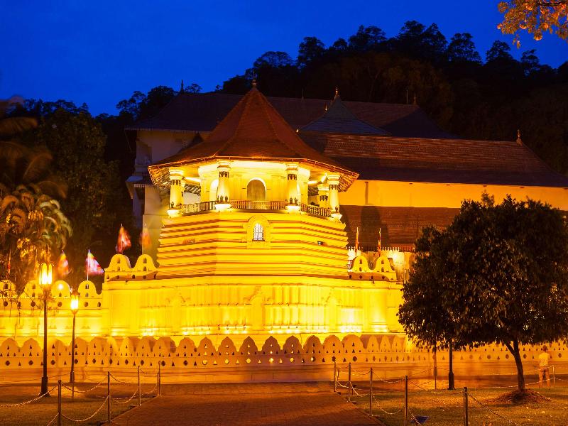 Radisson Hotel Kandy image