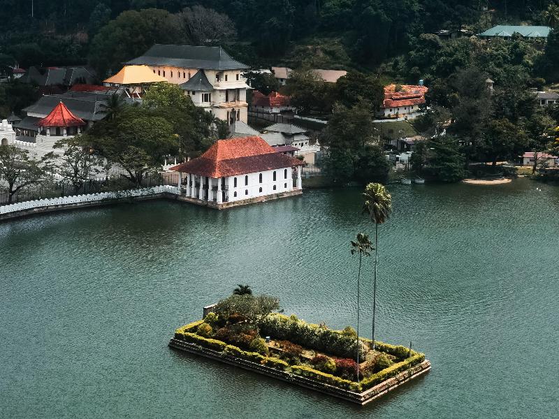 Radisson Hotel Kandy image