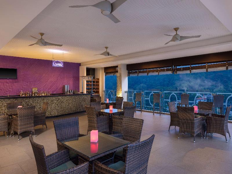 Radisson Hotel Kandy image