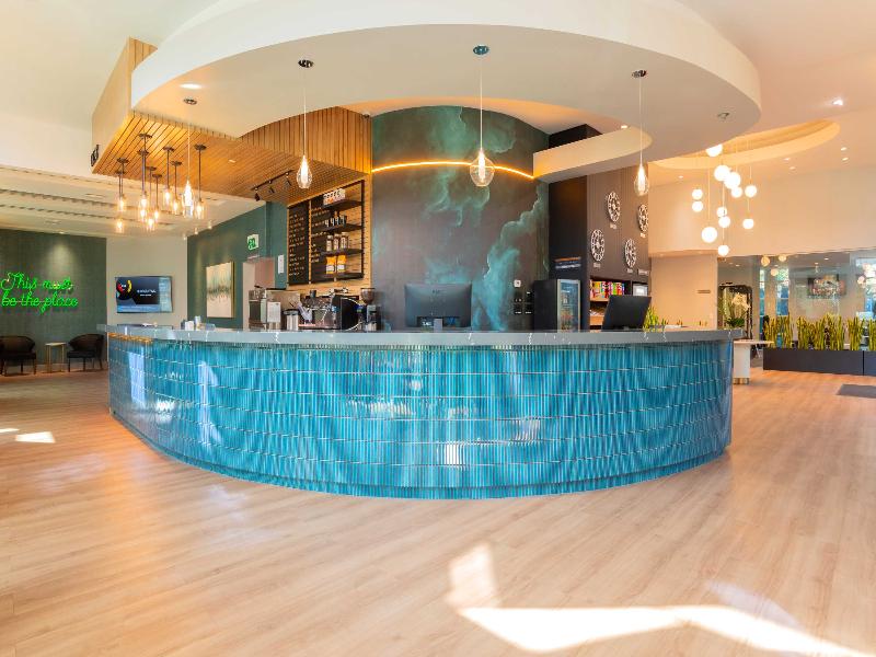 Sandman Signature Surrey-Guilford Suites image