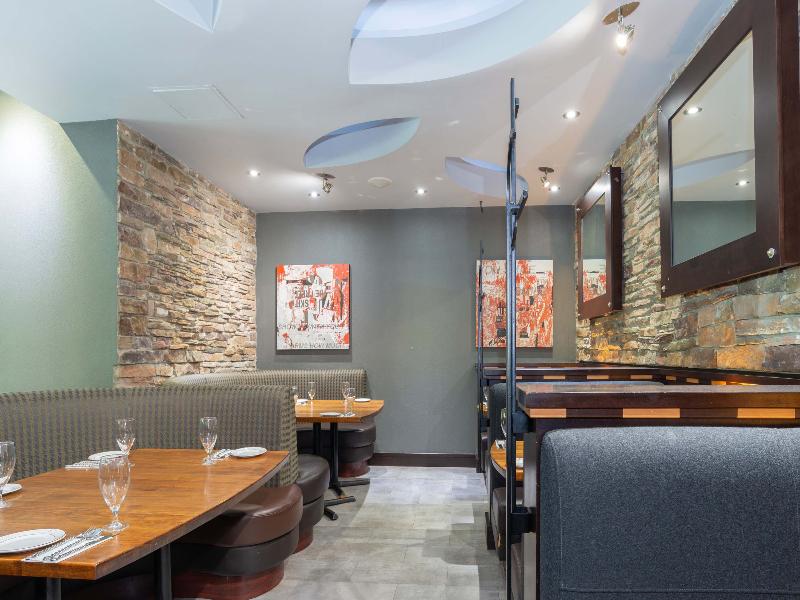 Sandman Signature Surrey-Guilford Suites image