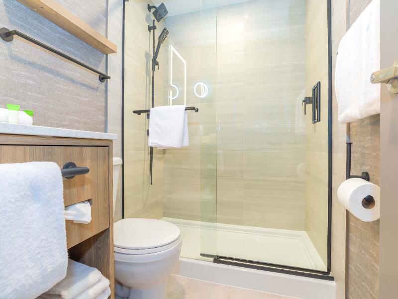 Sandman Signature Surrey-Guilford Suites image