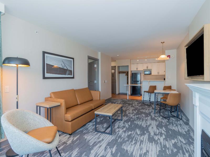 Sandman Signature Surrey-Guilford Suites image