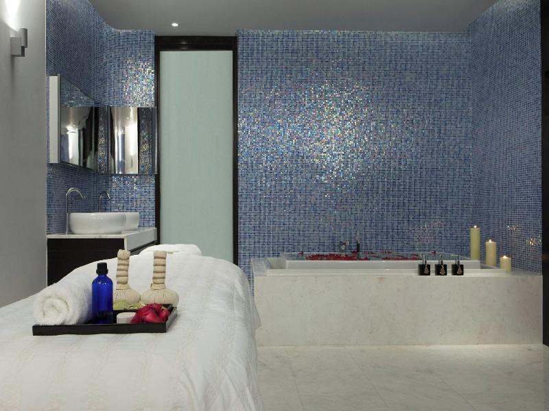 Le Meridien Saigon image