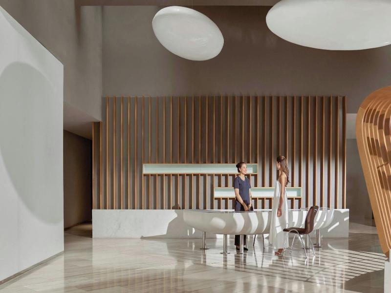 Le Meridien Saigon image