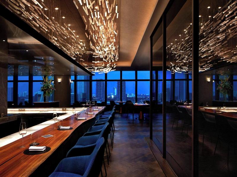 Le Meridien Saigon image