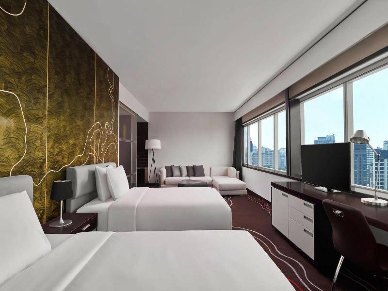 Le Meridien Saigon image