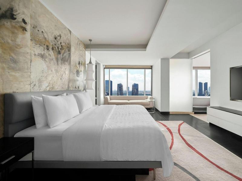 Le Meridien Saigon image