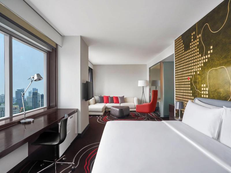 Le Meridien Saigon image
