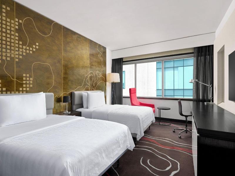 Le Meridien Saigon image