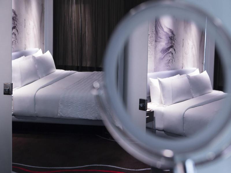Le Meridien Saigon image