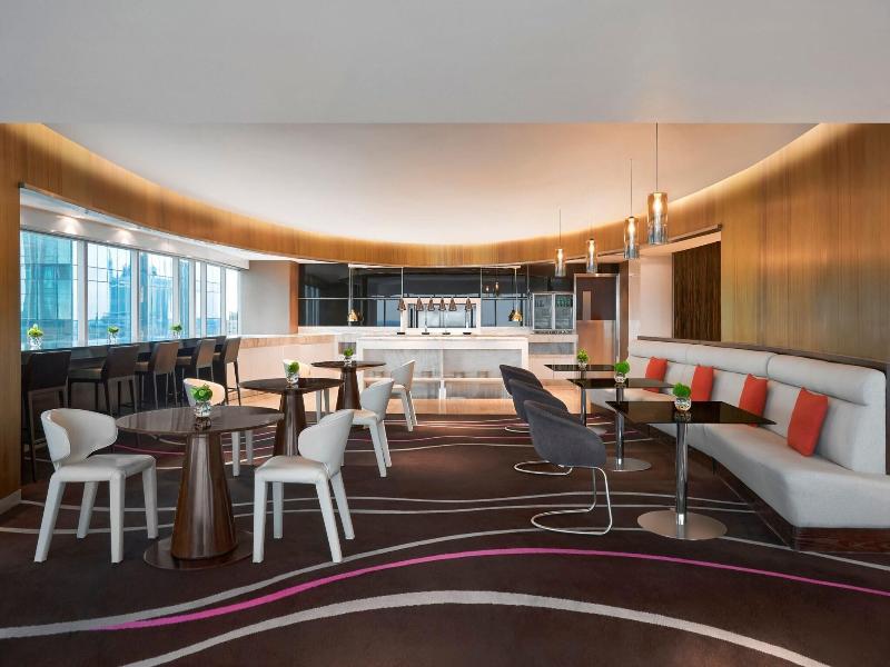 Le Meridien Saigon image