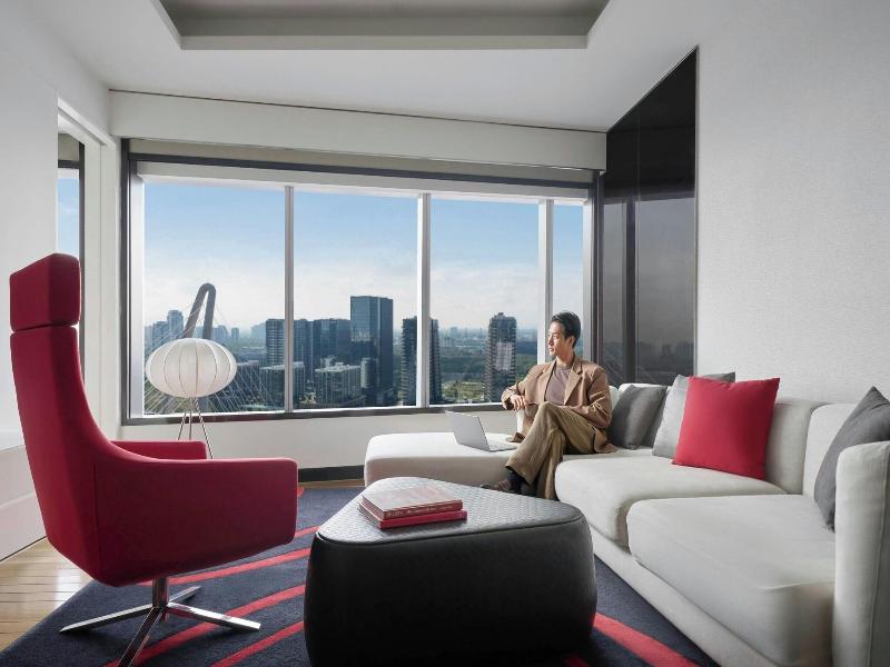 Le Meridien Saigon image