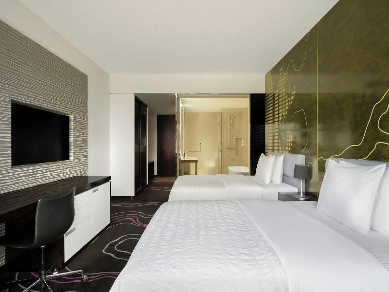 Le Meridien Saigon image