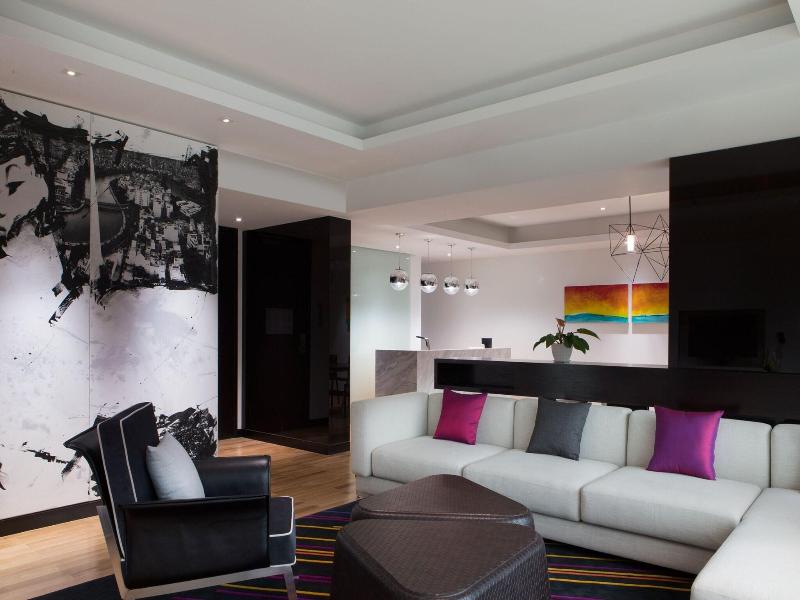 Le Meridien Saigon image