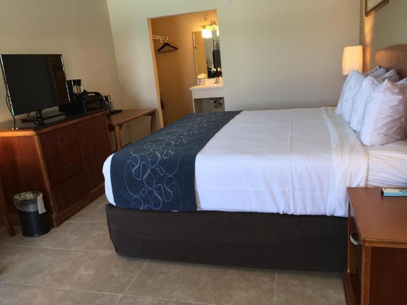 Seasons Florida Resort image