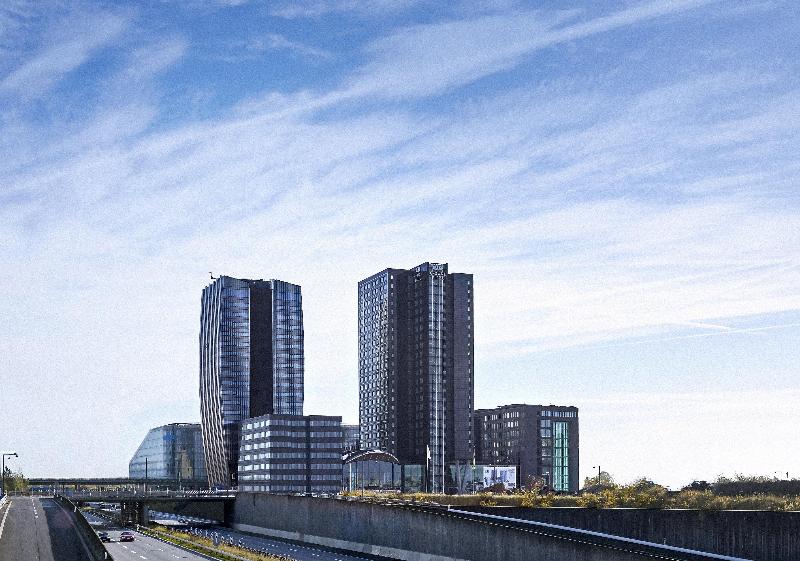 Crowne Plaza Copenhagen Towers image