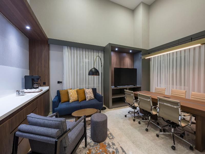 Crowne Plaza Istanbul - West image