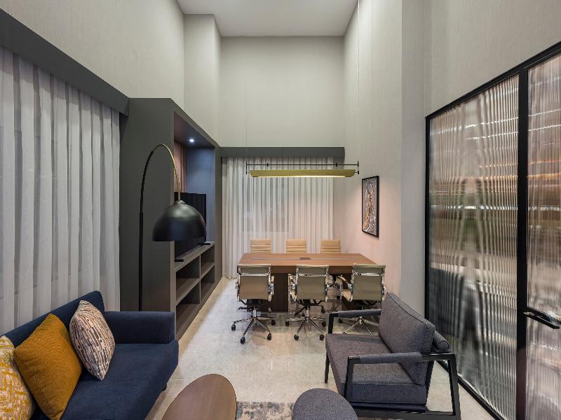 Crowne Plaza Istanbul - West image