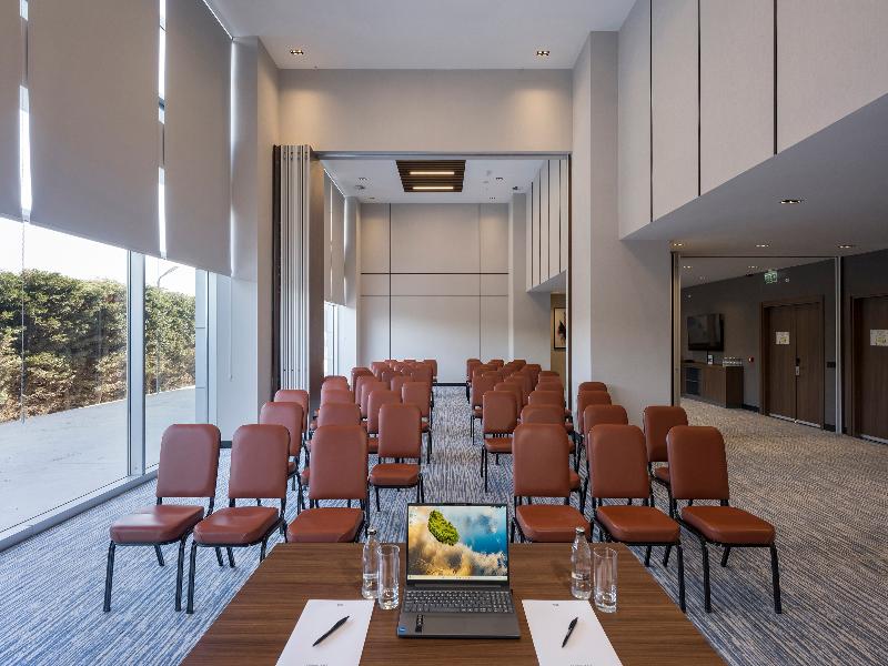 Crowne Plaza Istanbul - West image