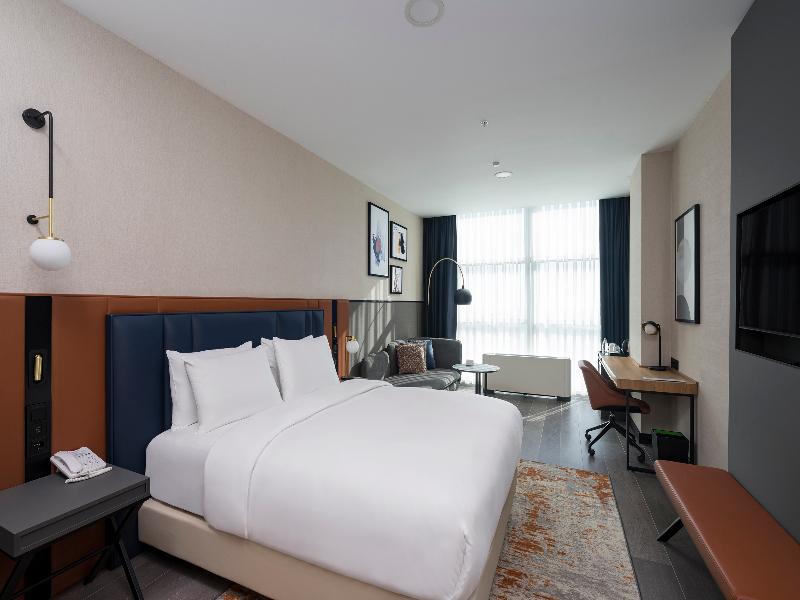 Crowne Plaza Istanbul - West image