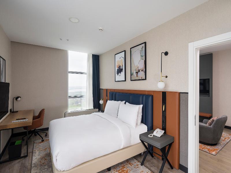 Crowne Plaza Istanbul - West image