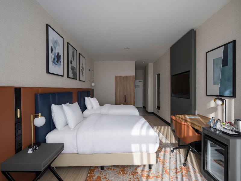 Crowne Plaza Istanbul - West image