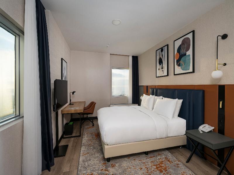 Crowne Plaza Istanbul - West image