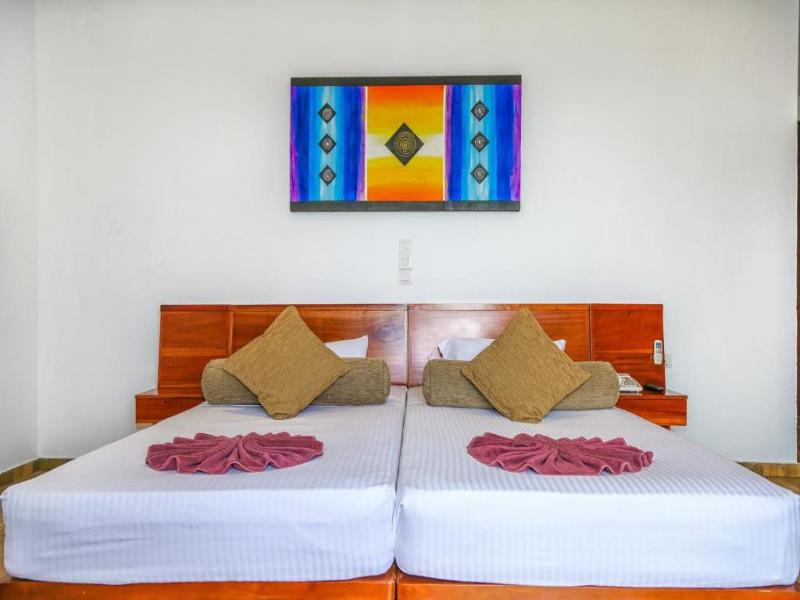 Oak Ray Regency Hotel image