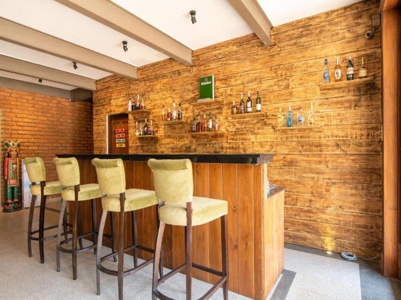 Oak Ray Regency Hotel image