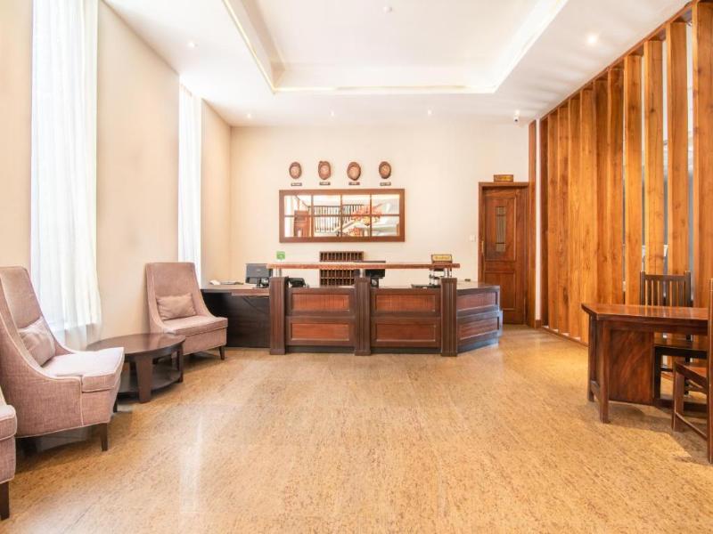 Oak Ray Regency Hotel image