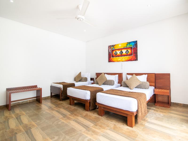 Oak Ray Regency Hotel image