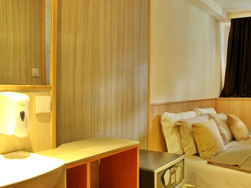 コンパス リバー シティ ボーテル