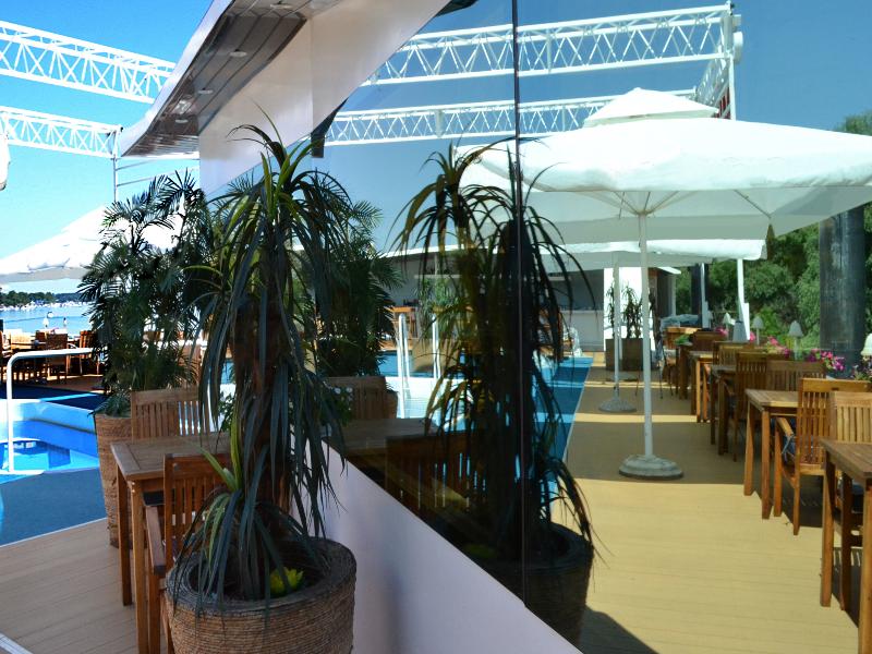 コンパス リバー シティ ボーテル