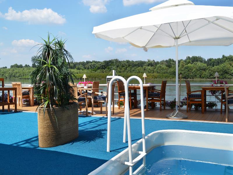 コンパス リバー シティ ボーテル