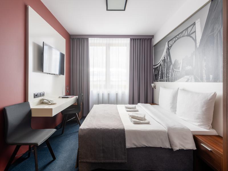 Terminal Hotel image