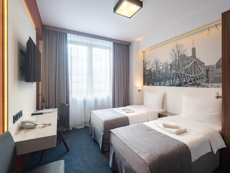 Terminal Hotel image