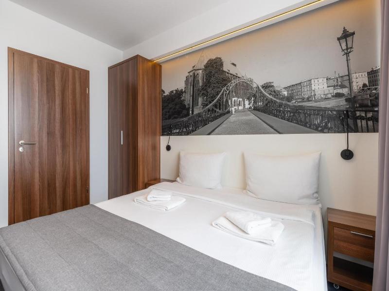 Terminal Hotel image