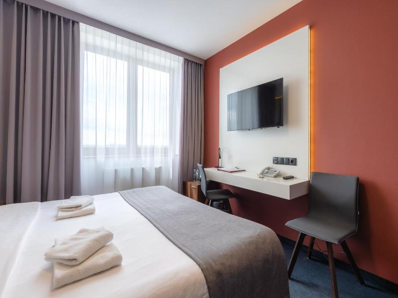 Terminal Hotel image
