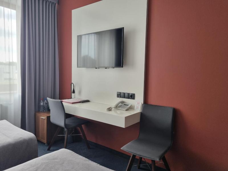 Terminal Hotel image