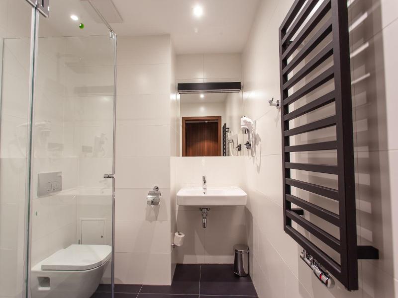 Terminal Hotel image