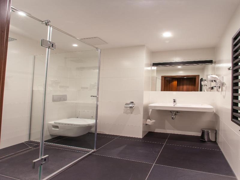 Terminal Hotel image