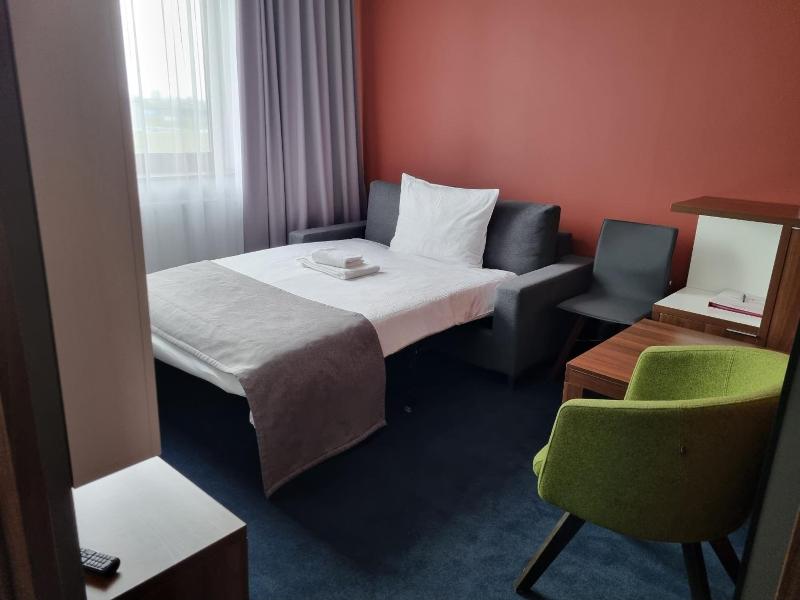 Terminal Hotel image