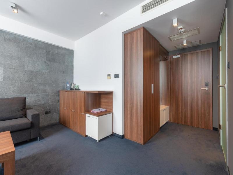 Terminal Hotel image