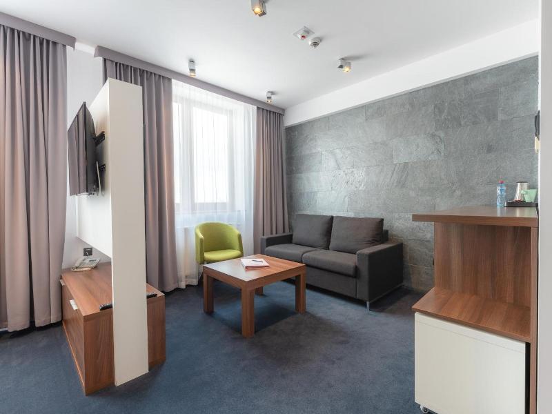 Terminal Hotel image