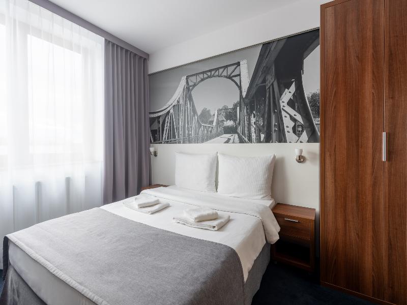 Terminal Hotel image
