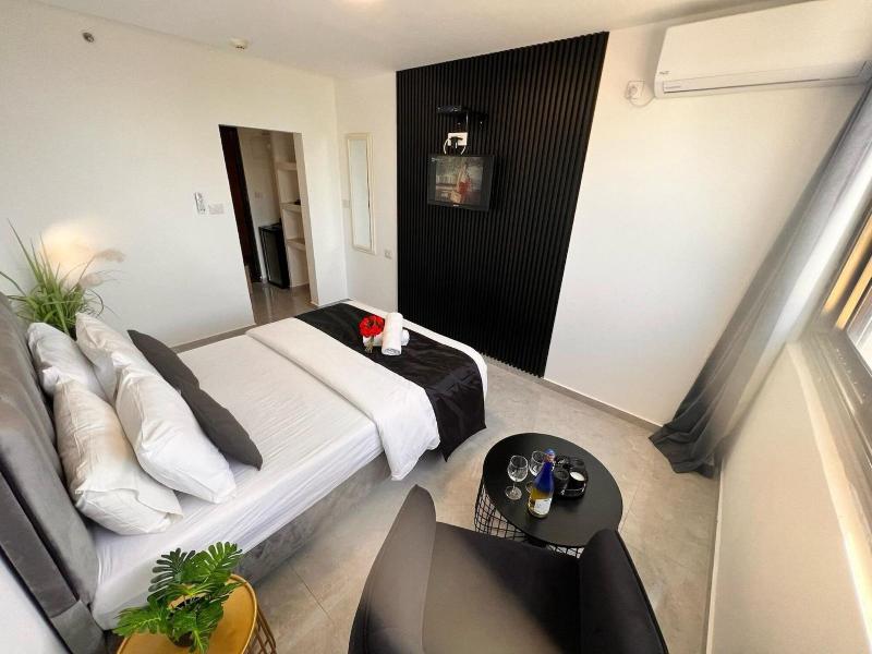 Elis Hotel image