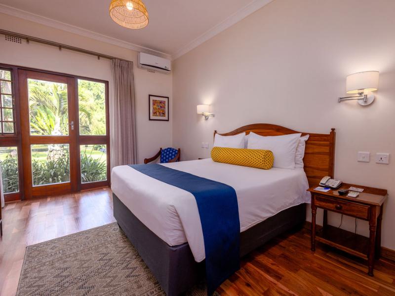The Bronte Garden Hotel image